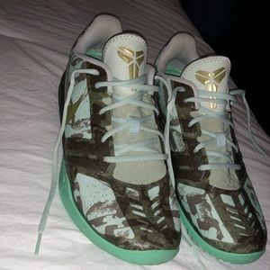 Kobe Mentality (Gold & Mint)